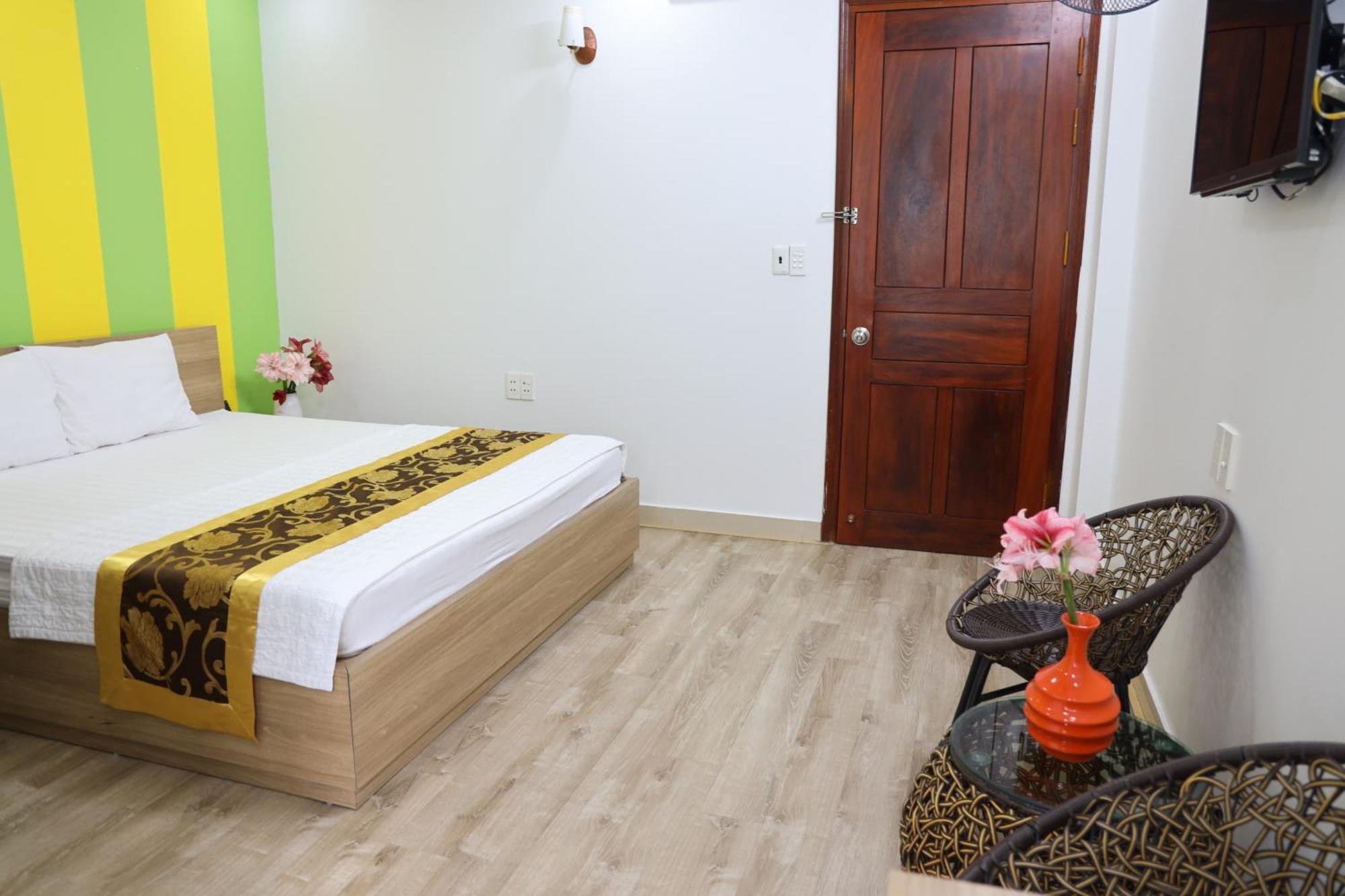 Hung Vuong Hotel Ha Long Exterior photo