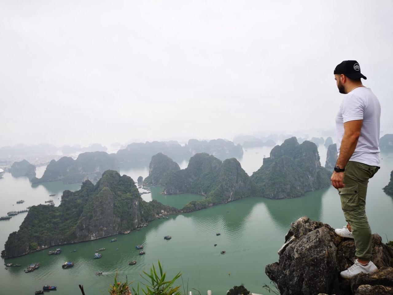 Hung Vuong Hotel Ha Long Exterior photo